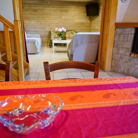 Gite Les Ducs Mialanes Екстер'єр фото